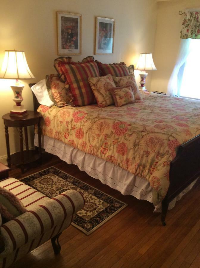 The Red Hook Country Inn, An "Old Rhinebeck" Bed & Breakfast Eksteriør billede
