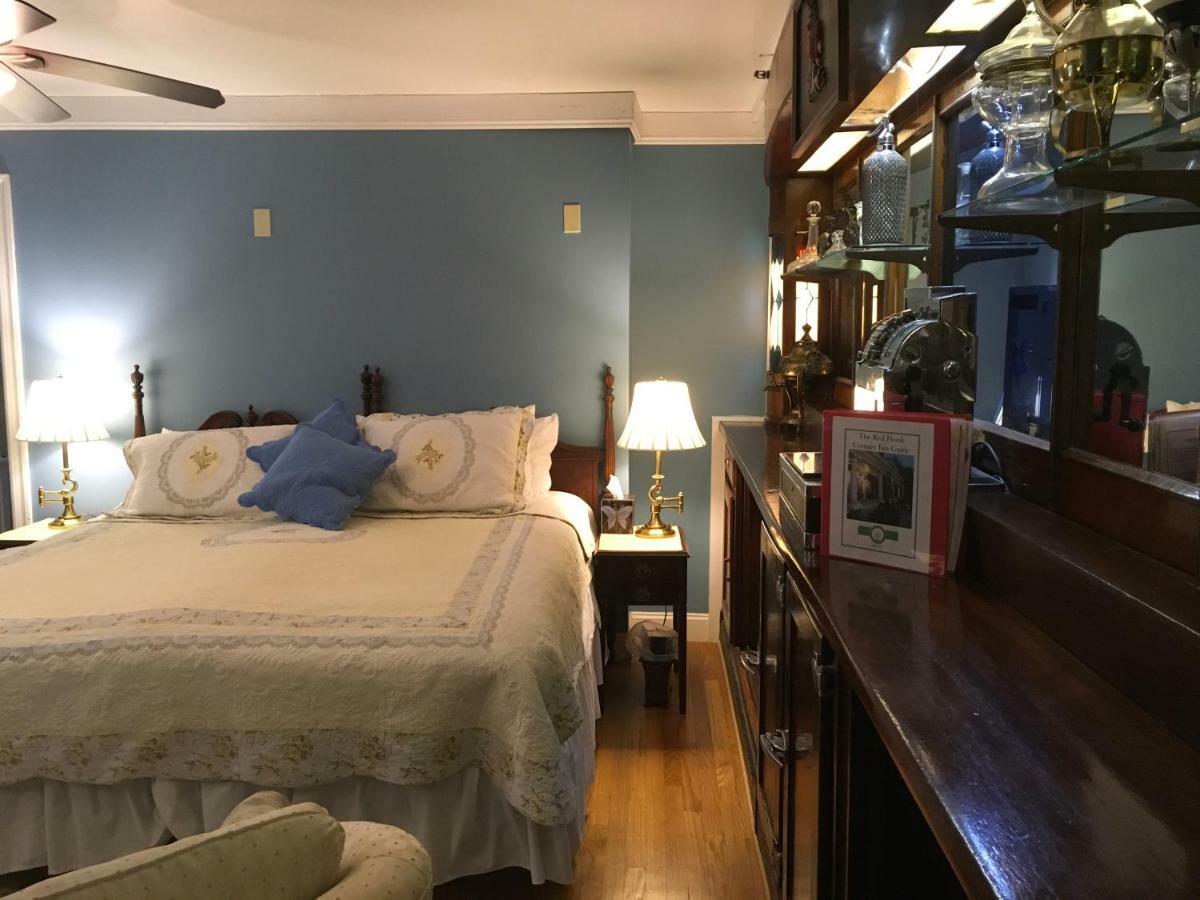 The Red Hook Country Inn, An "Old Rhinebeck" Bed & Breakfast Eksteriør billede