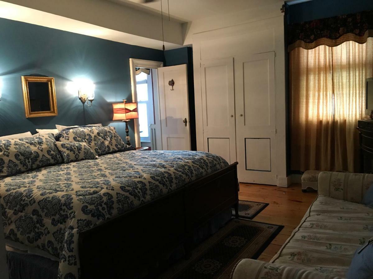 The Red Hook Country Inn, An "Old Rhinebeck" Bed & Breakfast Eksteriør billede