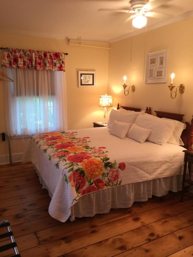The Red Hook Country Inn, An "Old Rhinebeck" Bed & Breakfast Eksteriør billede