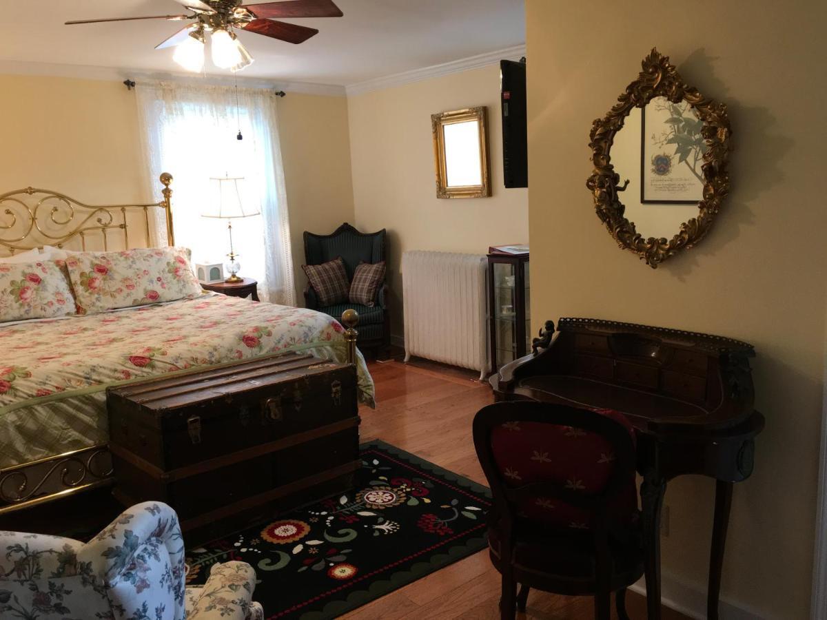 The Red Hook Country Inn, An "Old Rhinebeck" Bed & Breakfast Eksteriør billede